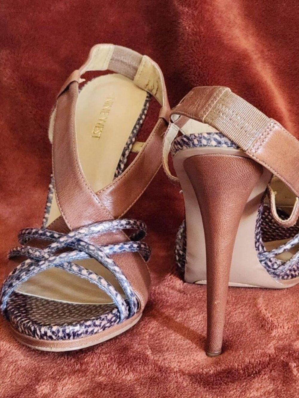 Nine West "Allysse" Natural Brown Leather Heels. Size 9M.